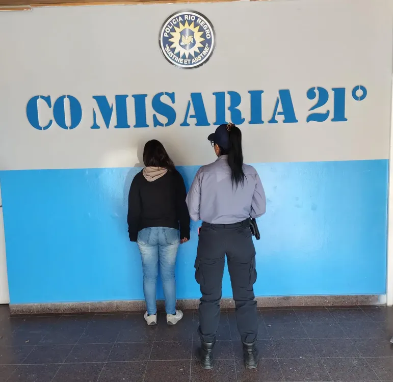 mujer detenida