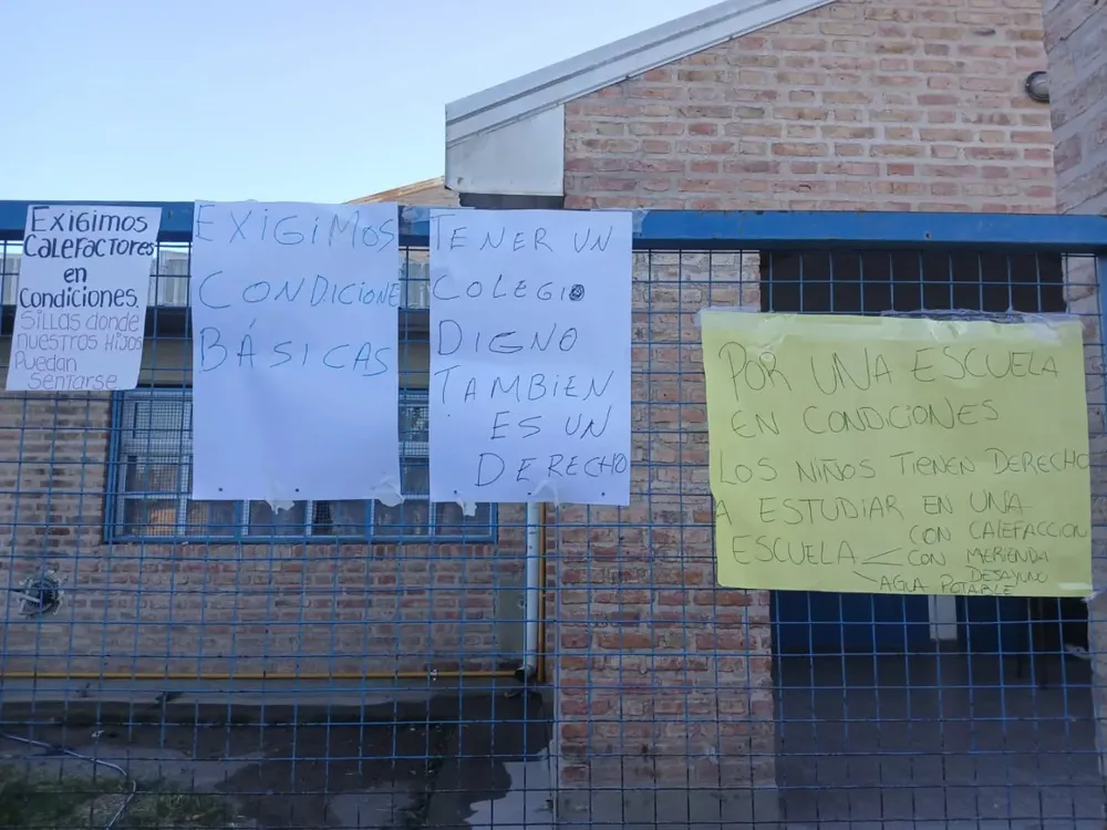 Escuela 350 sin clases5