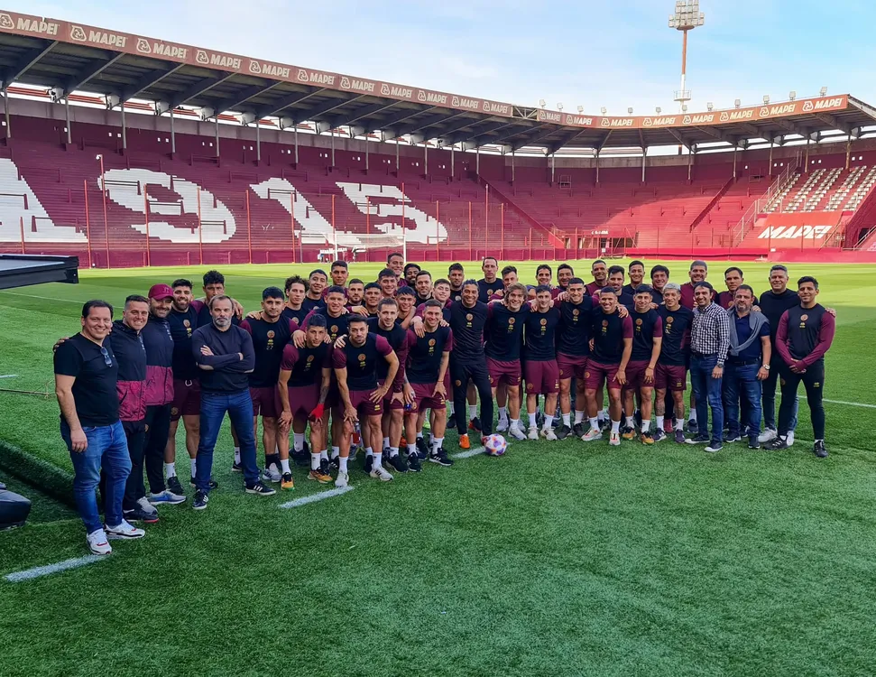 Seba Salomón y plantel