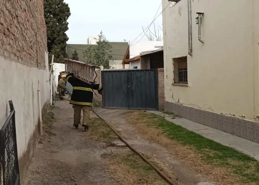 BOMBEROS