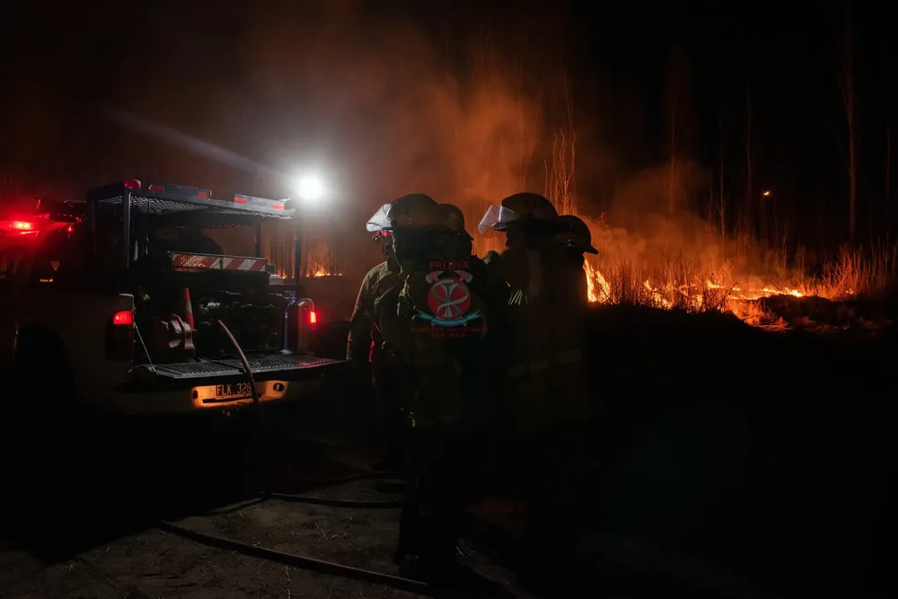 salida de bomberos noche2