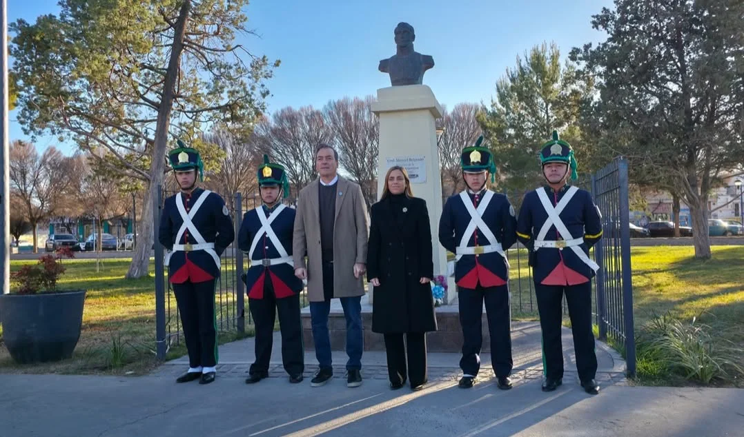 dia de la bandera - busto belgrano