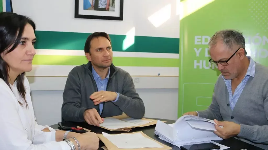 Educación licitación