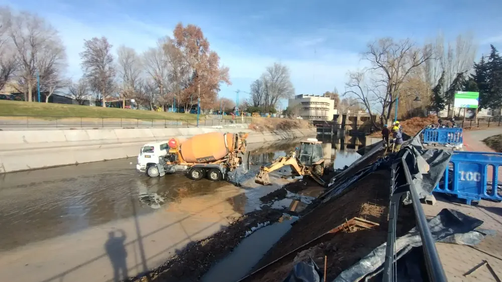 obra canal principal