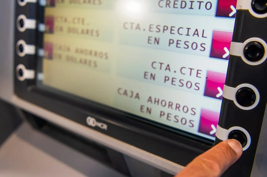 sueldos cajero automático