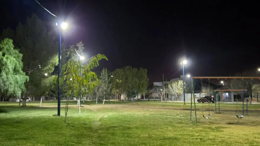 ILUMINACION PLAZA GERLI3