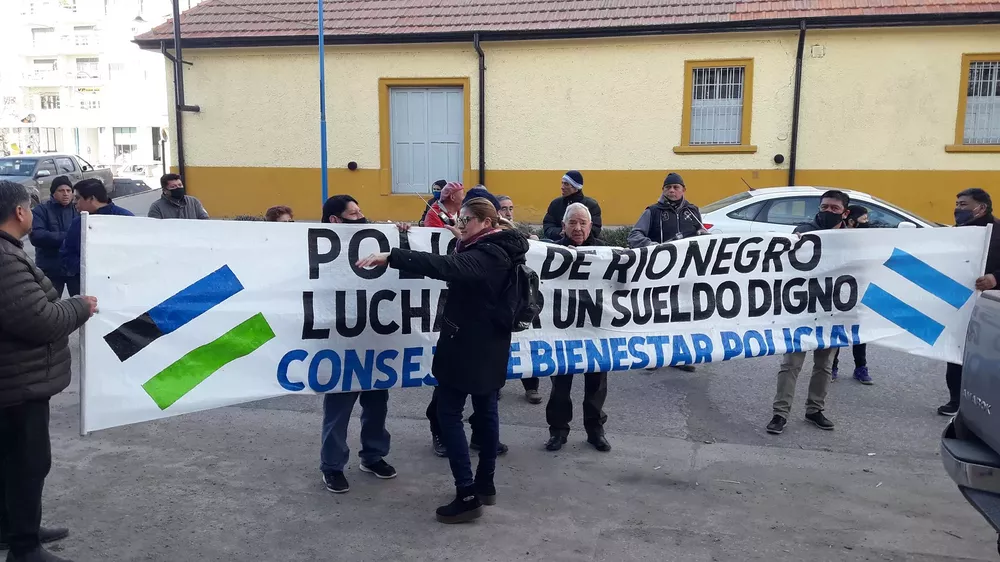 policias reclamo retirados (2)