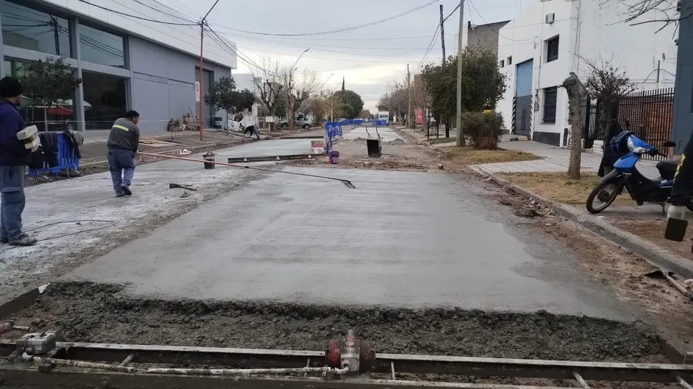 CANADÁ Y AV. ROCA1