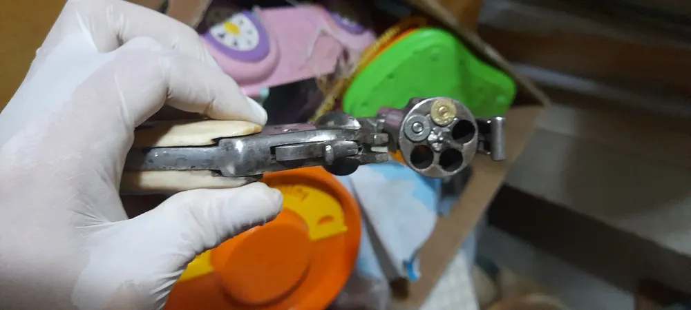 policial droga barrio tiro