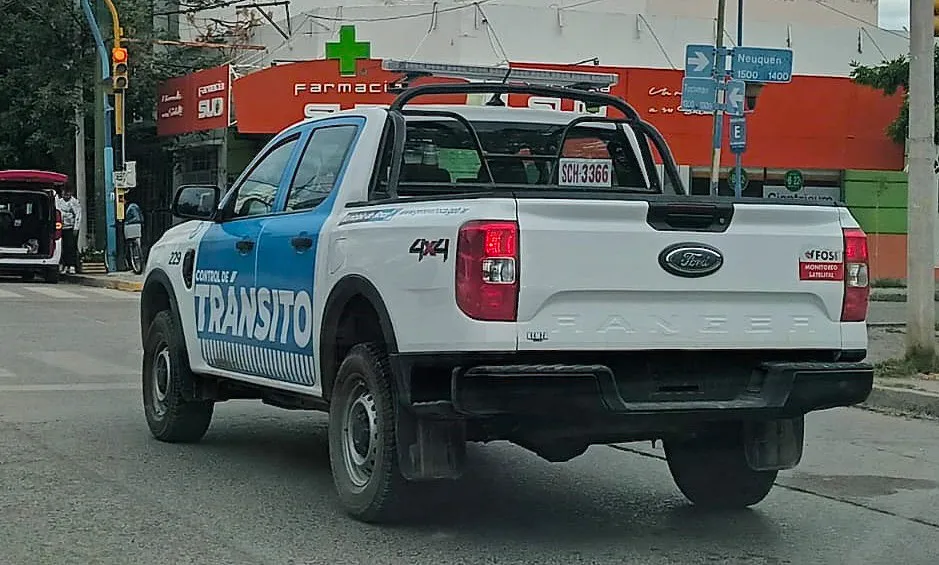 camioneta tránsito