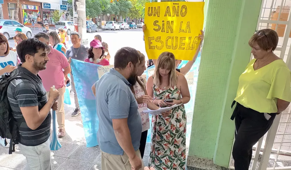 movilización escuela 95 (1)