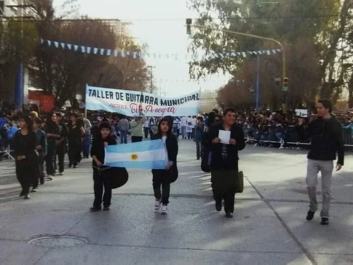 DESFILE ANIVERSARIO
