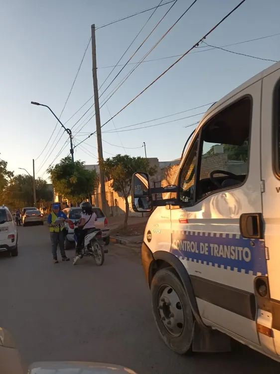 CONTROLES DE TRÁNSITO