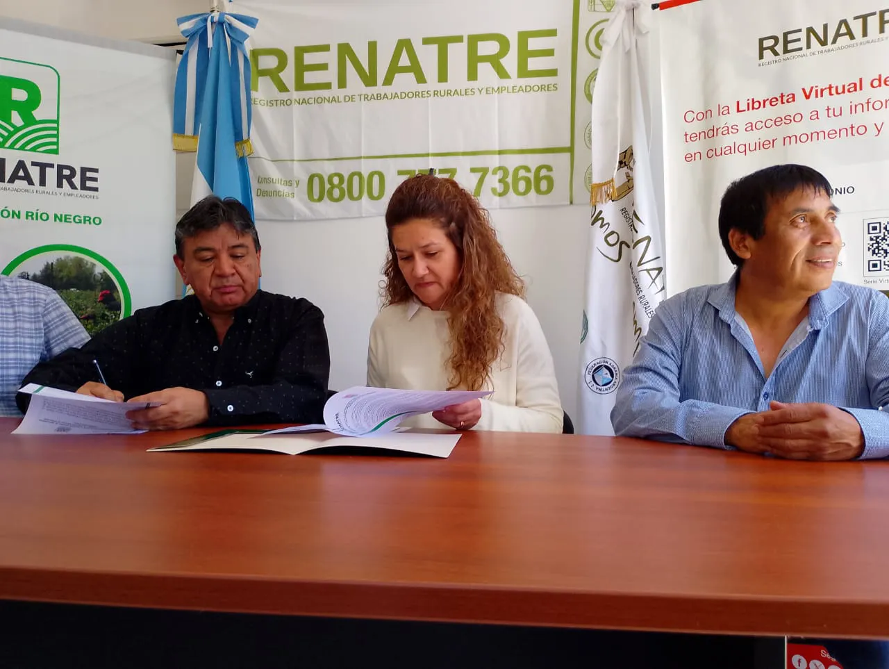 Renatre Uatre oficina inauguración (1)